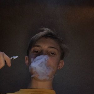 Meet your Posher, Devin